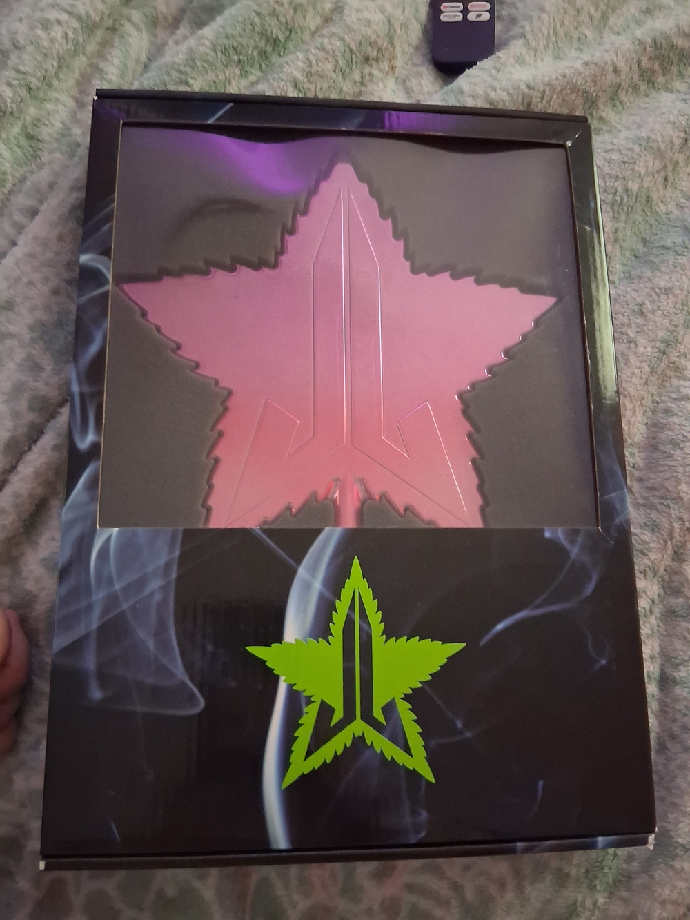 Jeffree Star Star-Shaped Pink Mirror